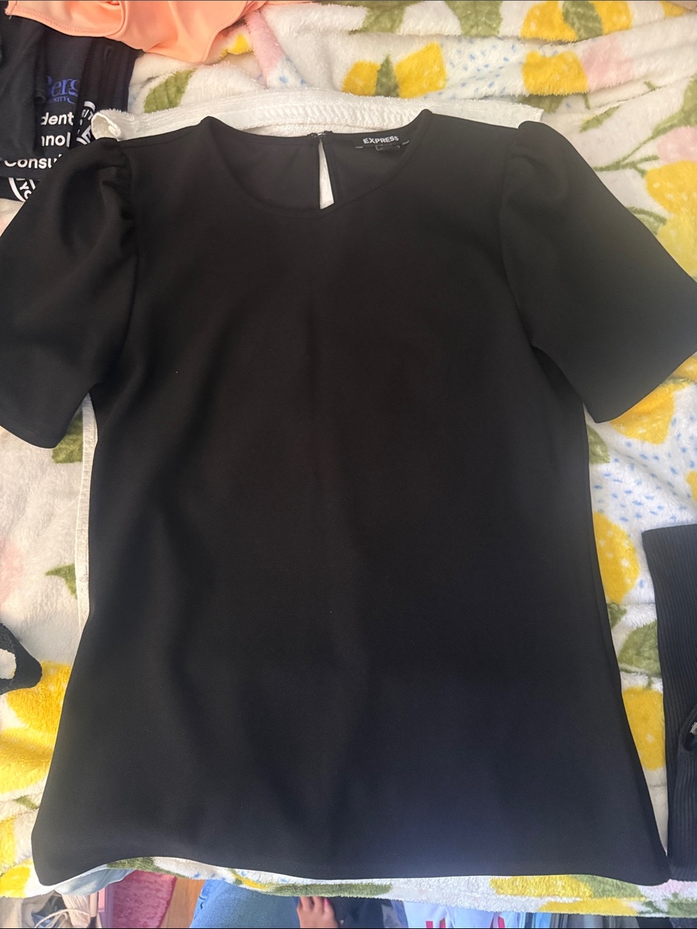 Express Black Short-Sleeve Puff Shoulder Top